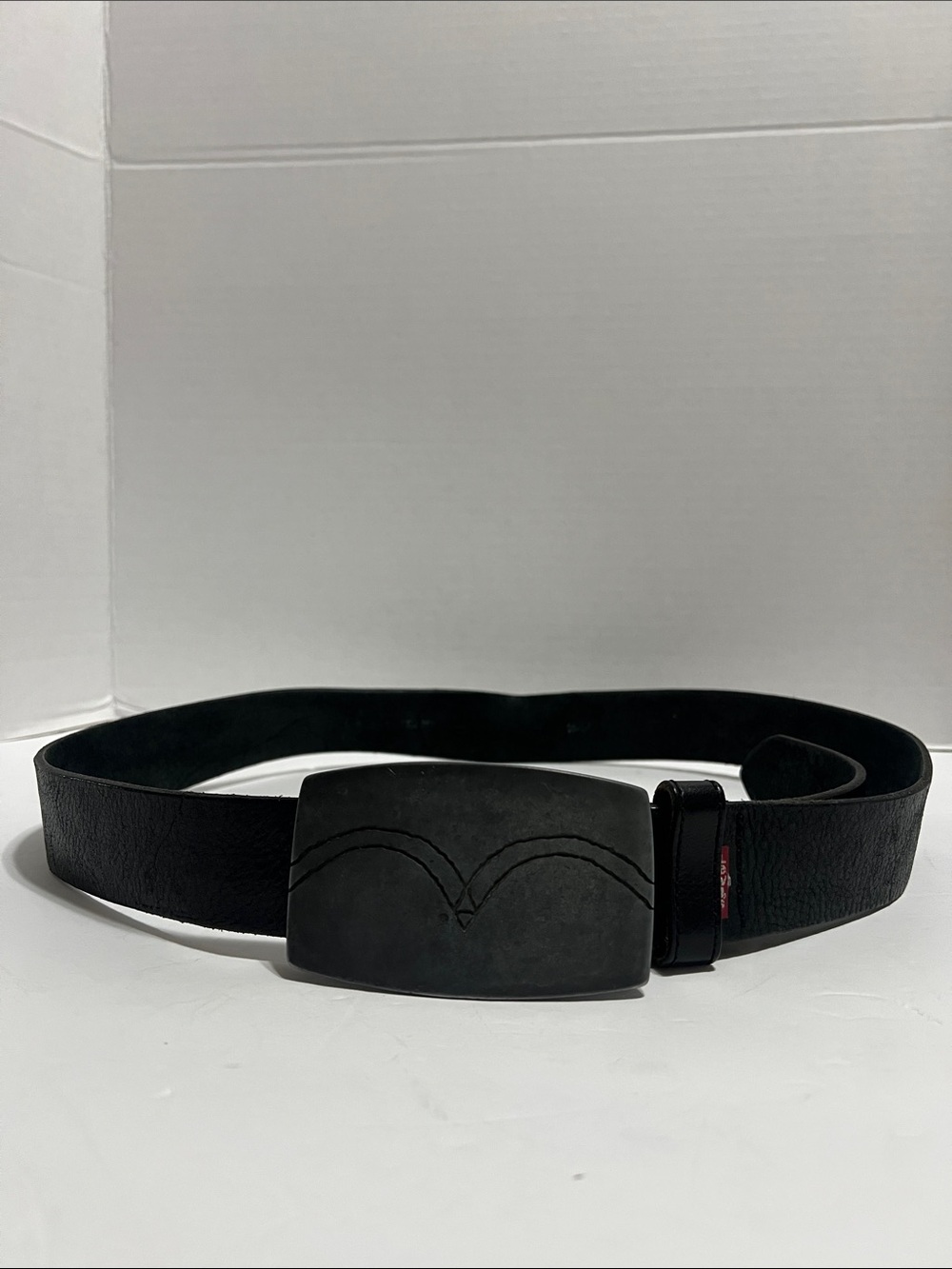 Levis black leather belt and buckle italian made sz 36